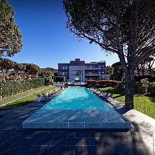 Kube Saint-Tropez Hotel Gassin Franciaország