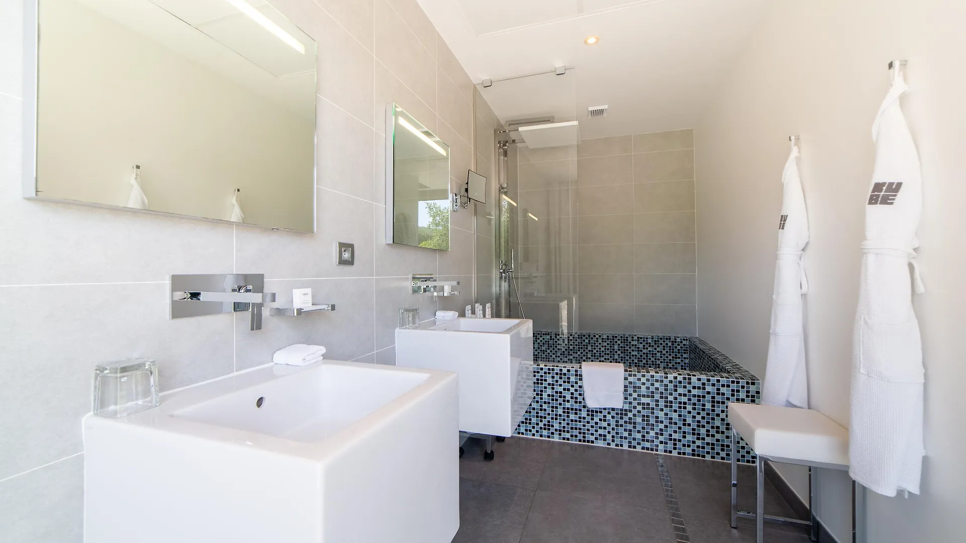 Kube Saint-Tropez Otel Gassin