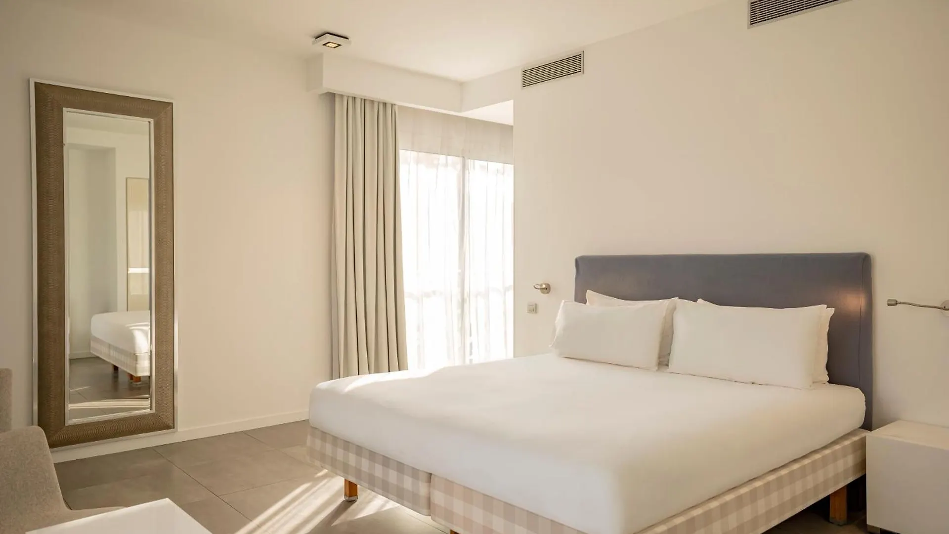 Kube Saint-Tropez Otel Gassin 5*,