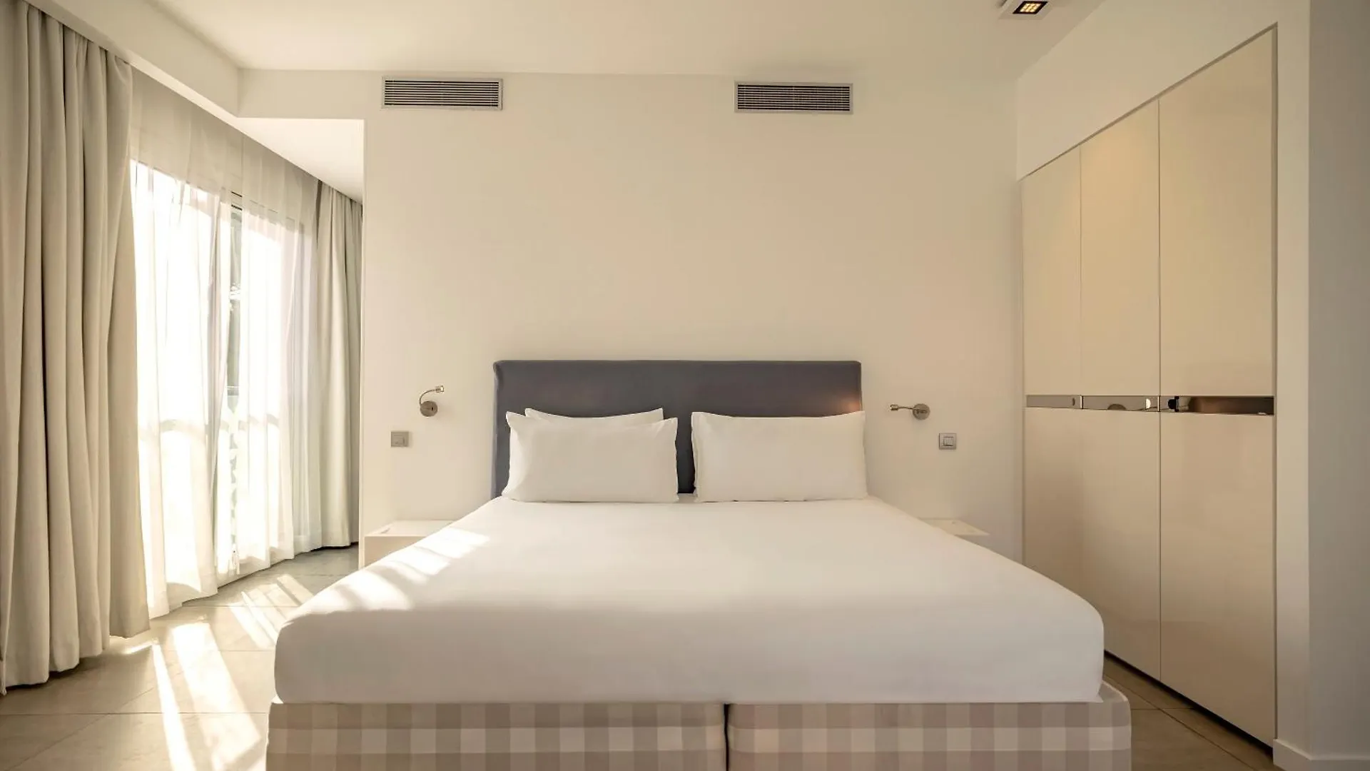 *****  Kube Saint-Tropez Hotel Gassin France